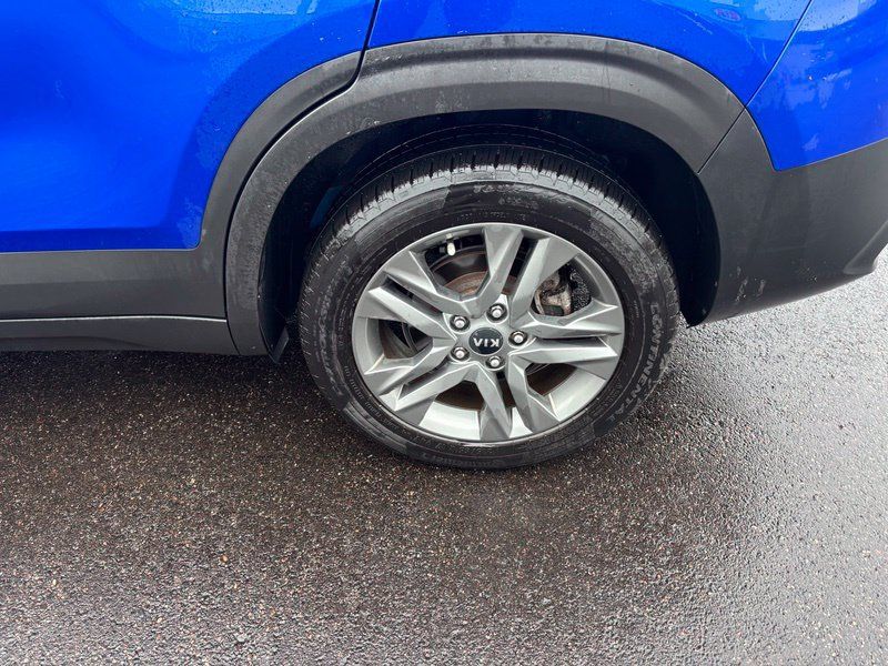 Used 2021 Kia Seltos LX AWD/4WD image 16