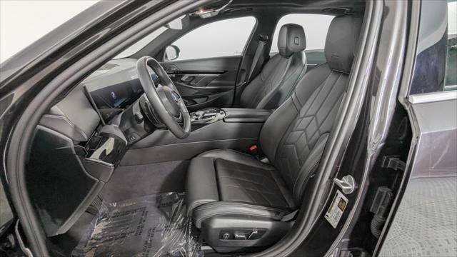 Used 2025 BMW 530i w/ Premium Package RWD image 14