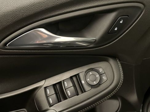 Used 2021 Buick Encore GX Preferred w/ Cold Weather Comfort Package FWD image 16