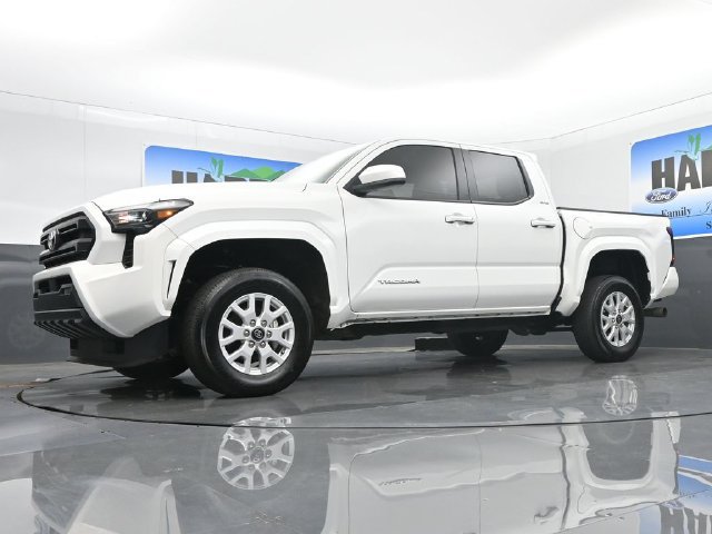 Used 2024 Toyota Tacoma SR5 RWD image 18