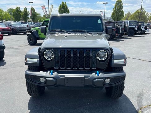 Used 2023 Jeep Wrangler Unlimited w/ Cold Weather Group AWD/4WD image 4