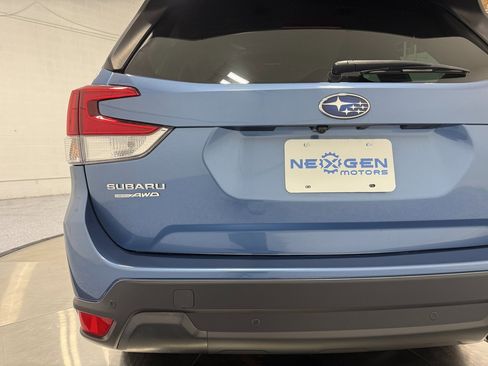 Used 2022 Subaru Forester Limited image 54