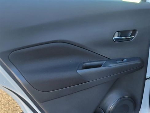 Certified 2024 Nissan Kicks SV image 11