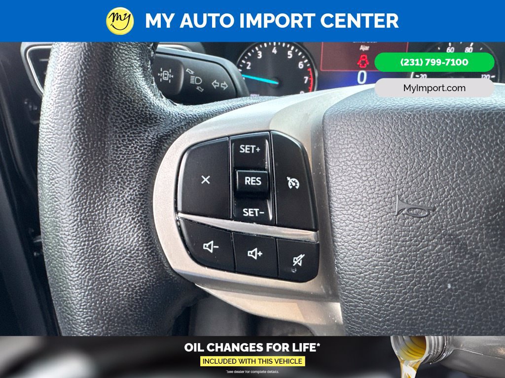 Used 2021 Ford Explorer XLT w/ Equipment Group 202A AWD/4WD image 16