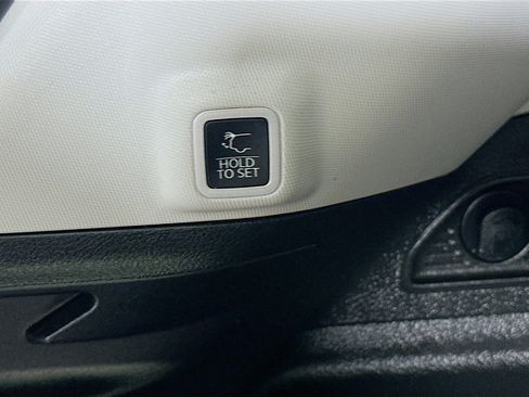 Used 2023 Jeep Grand Cherokee 4WD 4xe image 32