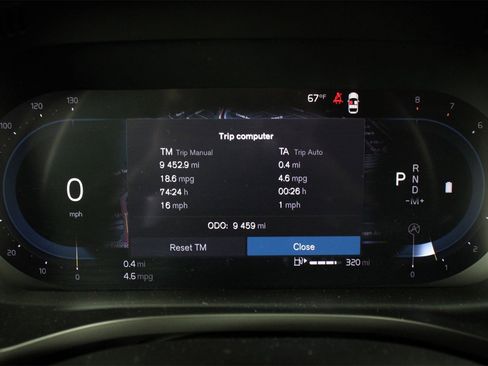 Certified 2023 Volvo XC60 B6 Ultimate w/ Protection Package Premier image 12