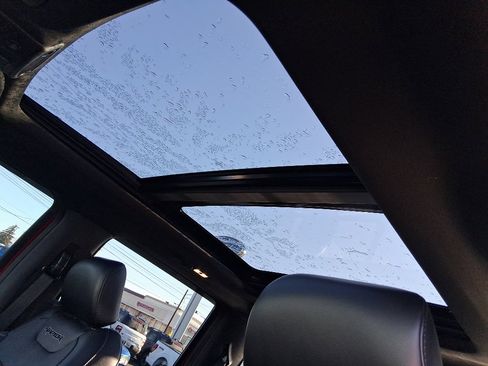 Used 2019 Ford F150 Raptor w/ Equipment Group 802A Luxury image 19