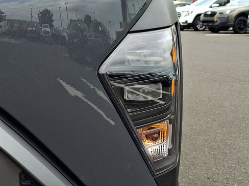 Certified 2025 Hyundai Kona SEL AWD/4WD image 9