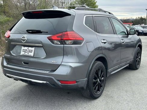 Used 2017 Nissan Rogue SV w/ Midnight Edition image 3