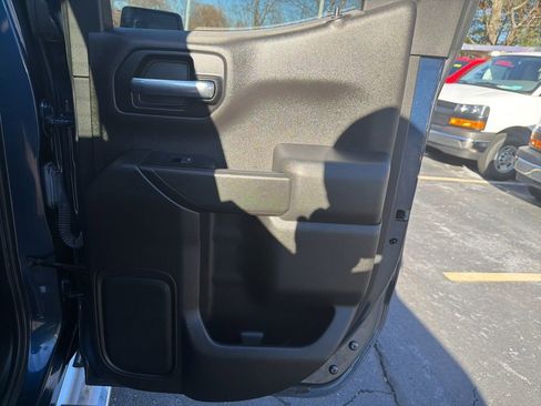 Certified 2019 Chevrolet Silverado 1500 LT w/ All-Star Edition image 36