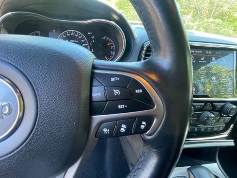 Used 2020 Jeep Grand Cherokee High Altitude AWD/4WD image 17