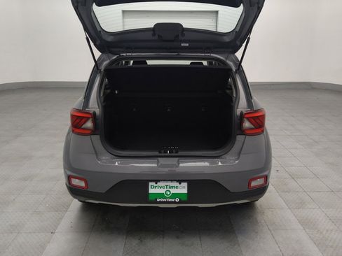 Used 2020 Hyundai Venue SE image 29