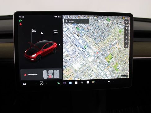 Used 2022 Tesla Model Y Long Range AWD/4WD image 14
