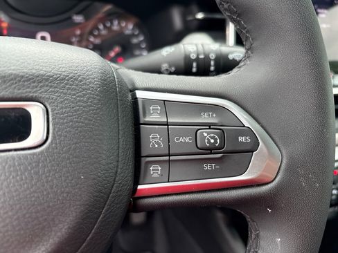 Used 2026 Jeep Compass Limited AWD/4WD image 18