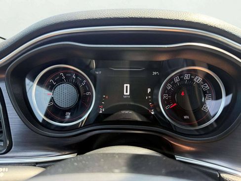 Used 2018 Dodge Challenger SXT RWD image 17