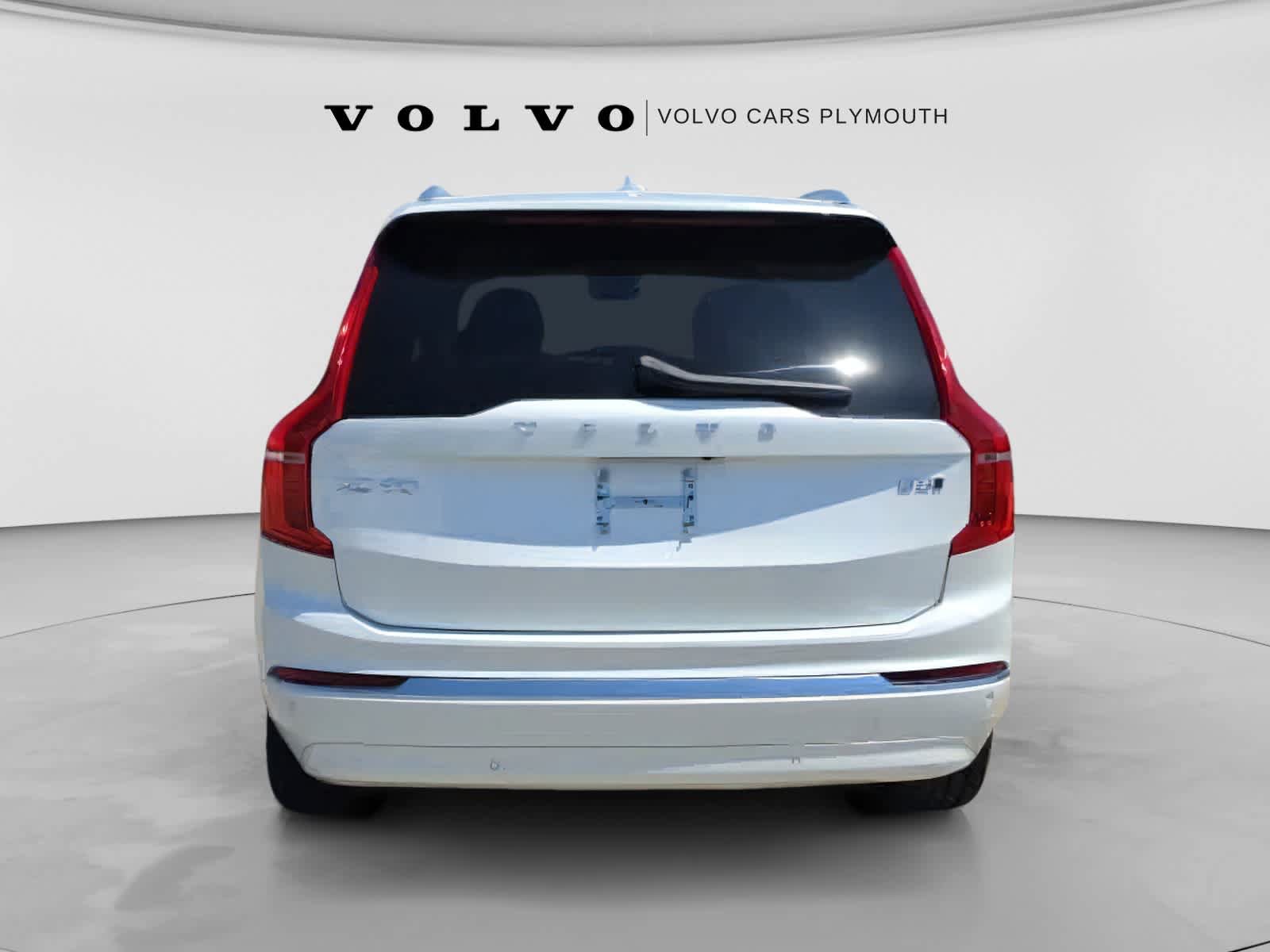 Used 2023 Volvo XC90 B5 Plus w/ Protection Package AWD/4WD image 5