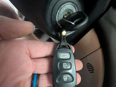 Used 2012 Hyundai Elantra FWD image 37