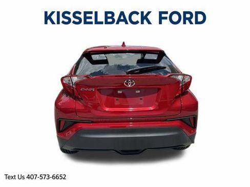Used 2020 Toyota C-HR XLE FWD image 4