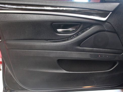 Used 2016 BMW 535i Sedan RWD image 17
