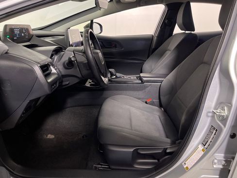 Used 2023 Toyota Prius LE FWD image 12