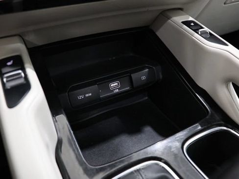 Used 2020 Kia Telluride S FWD image 28