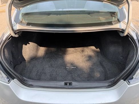 Used 2011 Nissan Altima 2.5 S w/ Special Edition Pkg FWD image 16