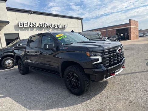 Used 2022 Chevrolet Silverado 1500 ZR2 w/ Technology Package AWD/4WD image 4