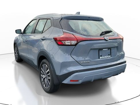 Used 2021 Nissan Kicks SV FWD image 5