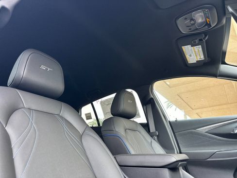 New 2026 Buick Envista Sport Touring w/ Convenience I Package FWD image 17