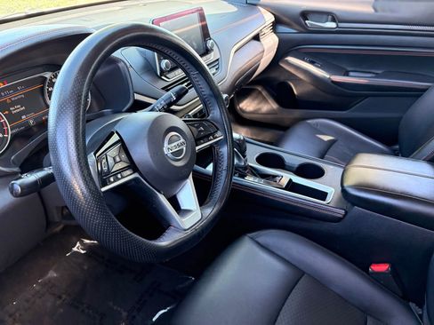 Used 2020 Nissan Altima 2.5 SR FWD image 17