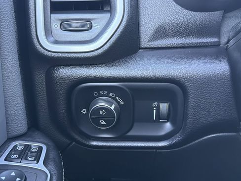 Used 2023 RAM 2500 Big Horn w/ Level 1 Equipment Group AWD/4WD image 25