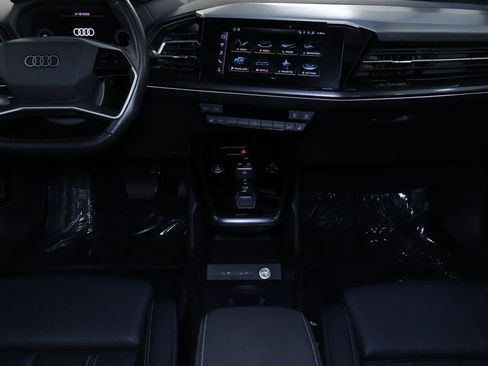Used 2022 Audi Q4 e-tron Premium Plus w/ Premium Plus image 19