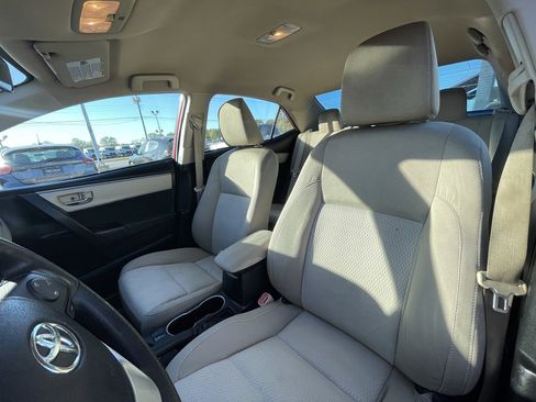 Used 2016 Toyota Corolla LE image 18