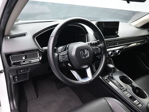 Used 2024 Honda Civic EX-L image 13
