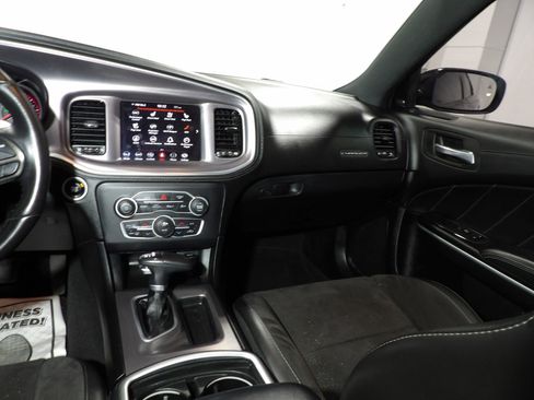 Used 2022 Dodge Charger R/T w/ Plus Group image 16