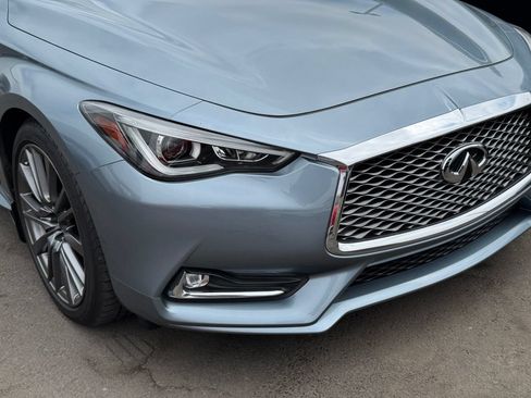 Used 2017 INFINITI Q60 Red Sport 400 AWD/4WD image 22