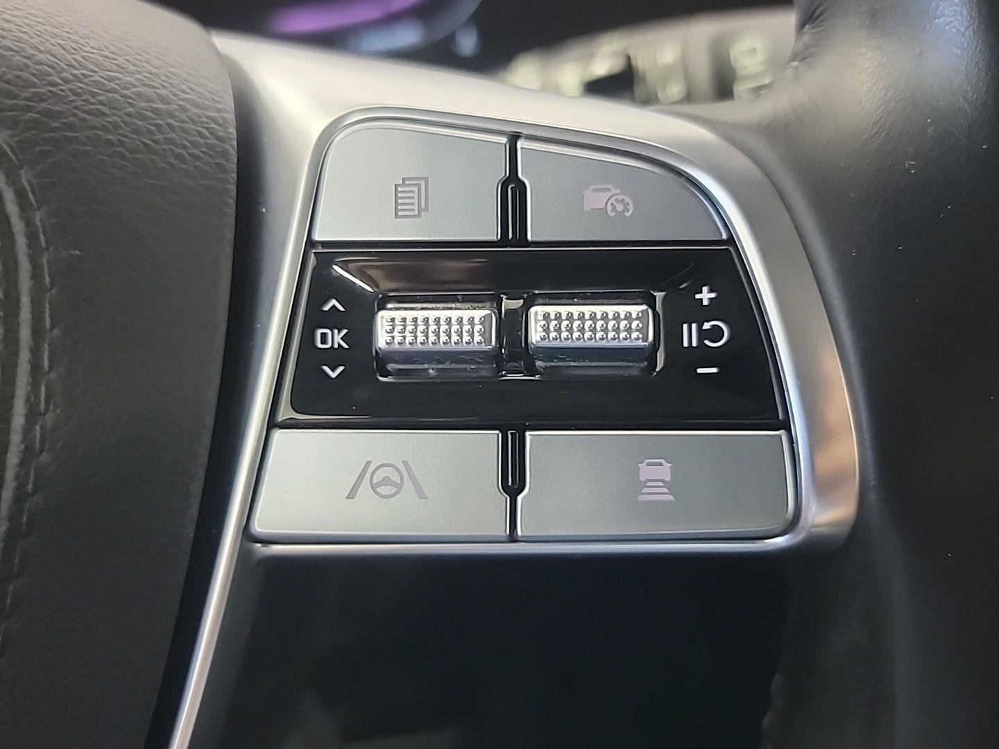 Certified 2023 Kia Telluride LX AWD/4WD image 30