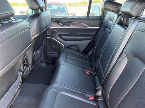 Used 2024 Jeep Grand Cherokee Limited 4xe w/ Luxury Tech Group II image 31