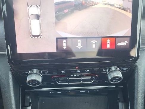 Used 2023 Jeep Grand Cherokee Overland w/ Advanced Protech Group III image 5