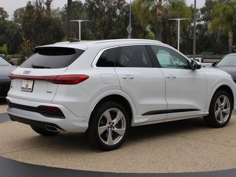Certified 2025 Audi Q5 Premium Plus w/ Premium Plus AWD/4WD image 6