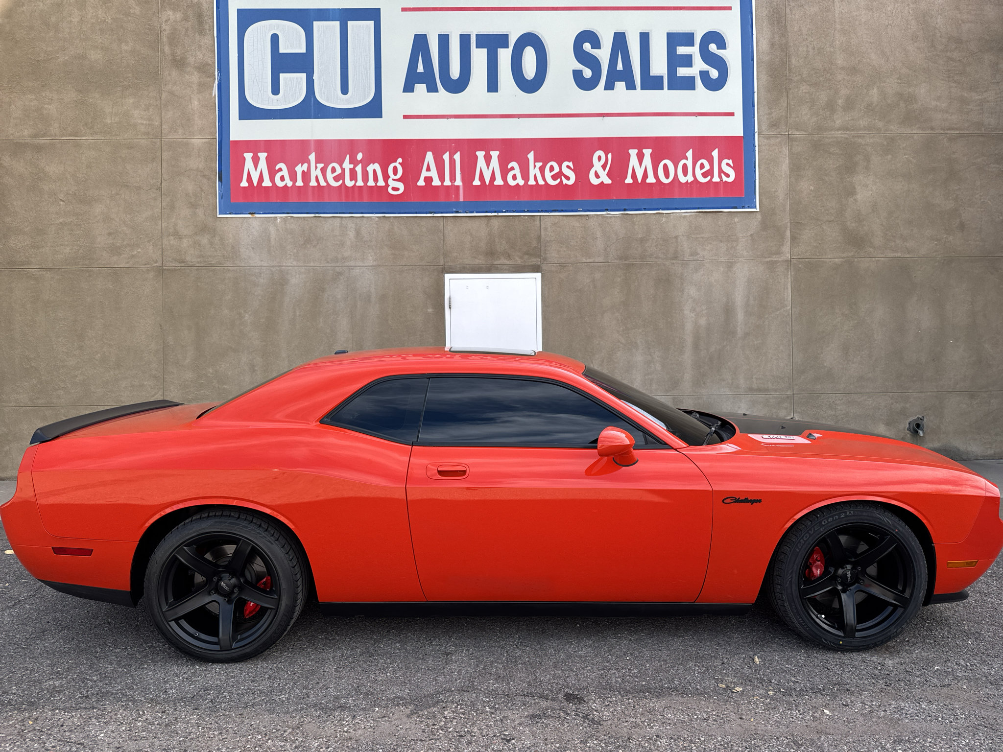 Used 2008 Dodge Challenger SRT8 RWD image 4