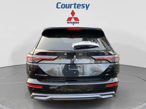 New 2026 Mitsubishi Outlander SE AWD/4WD image 4