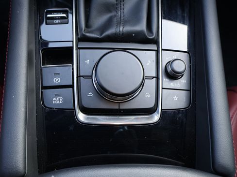 Certified 2025 MAZDA MAZDA3 Carbon image 30