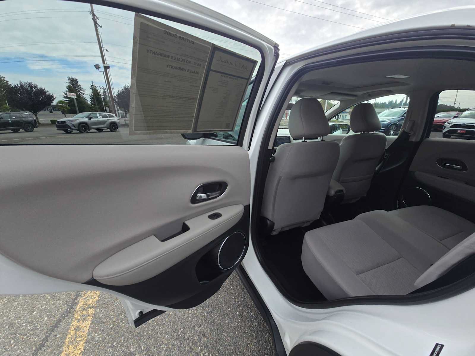 Used 2018 Honda HR-V EX image 15