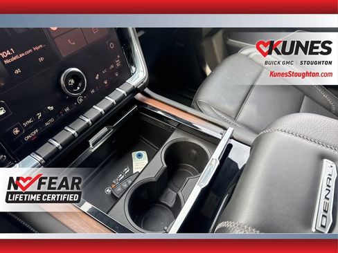 Used 2025 GMC Yukon Denali image 37