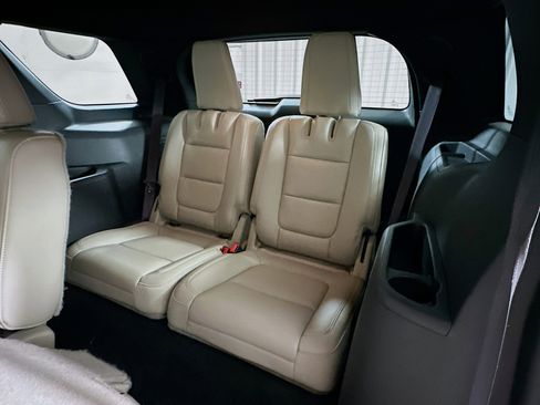 Used 2013 Ford Explorer Limited FWD image 28