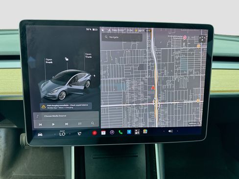 Used 2020 Tesla Model 3 RWD image 9