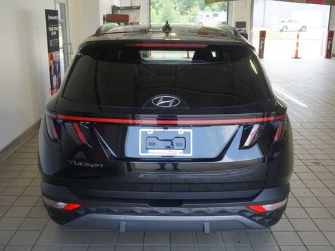 Used 2024 Hyundai Tucson Limited FWD image 19