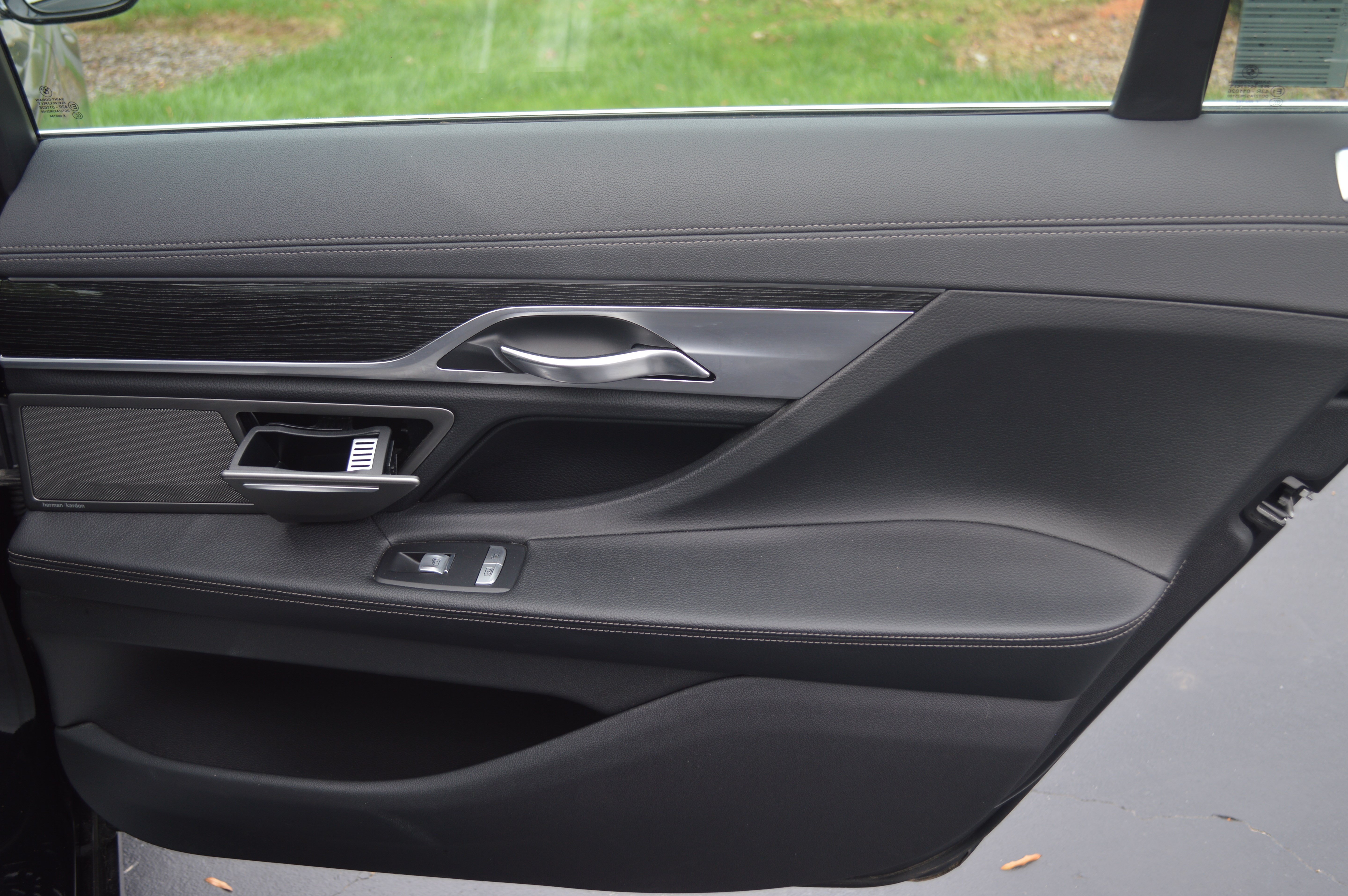 Used 2017 BMW 740i RWD image 29
