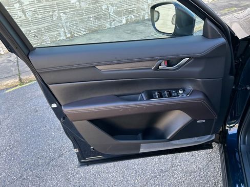 New 2025 MAZDA CX-5 Signature image 13